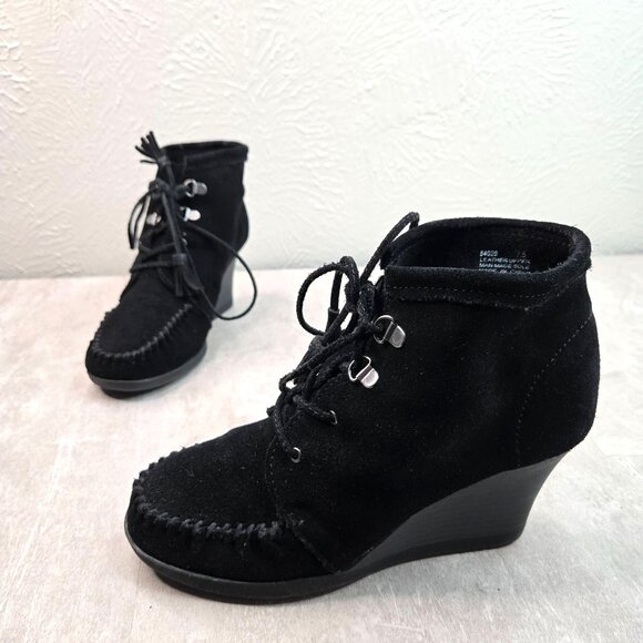 Minnetonka Ankle Booties 7.5 Black Suede Short Comfort Chukka Desert Shoe Boots - Picture 1 of 12